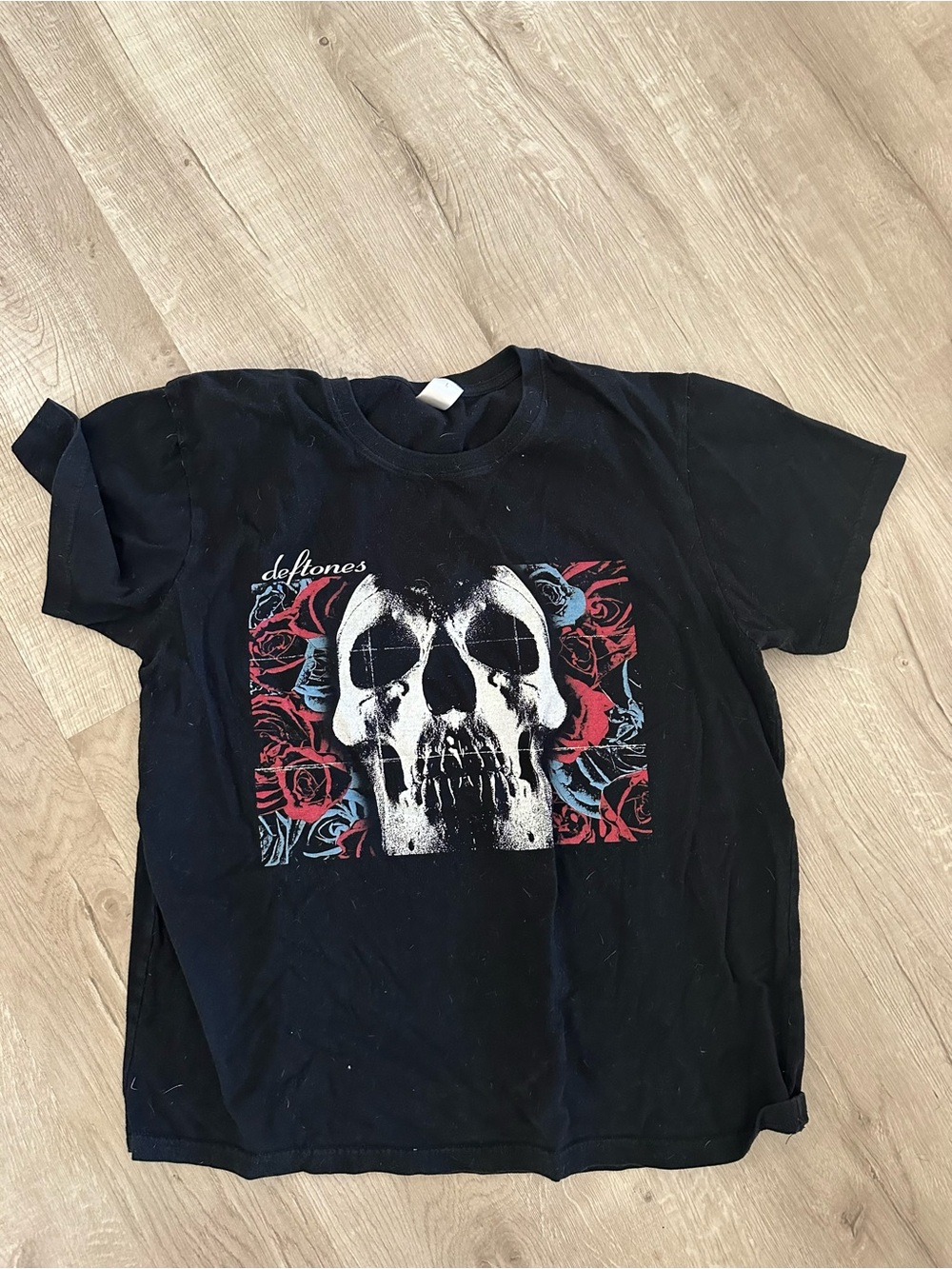 Deftones Black Skull Graphic Tee - Men's Shirt